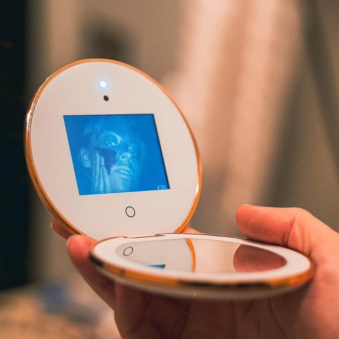 UVMagic Sunscreen Coverage Reveal Mirror