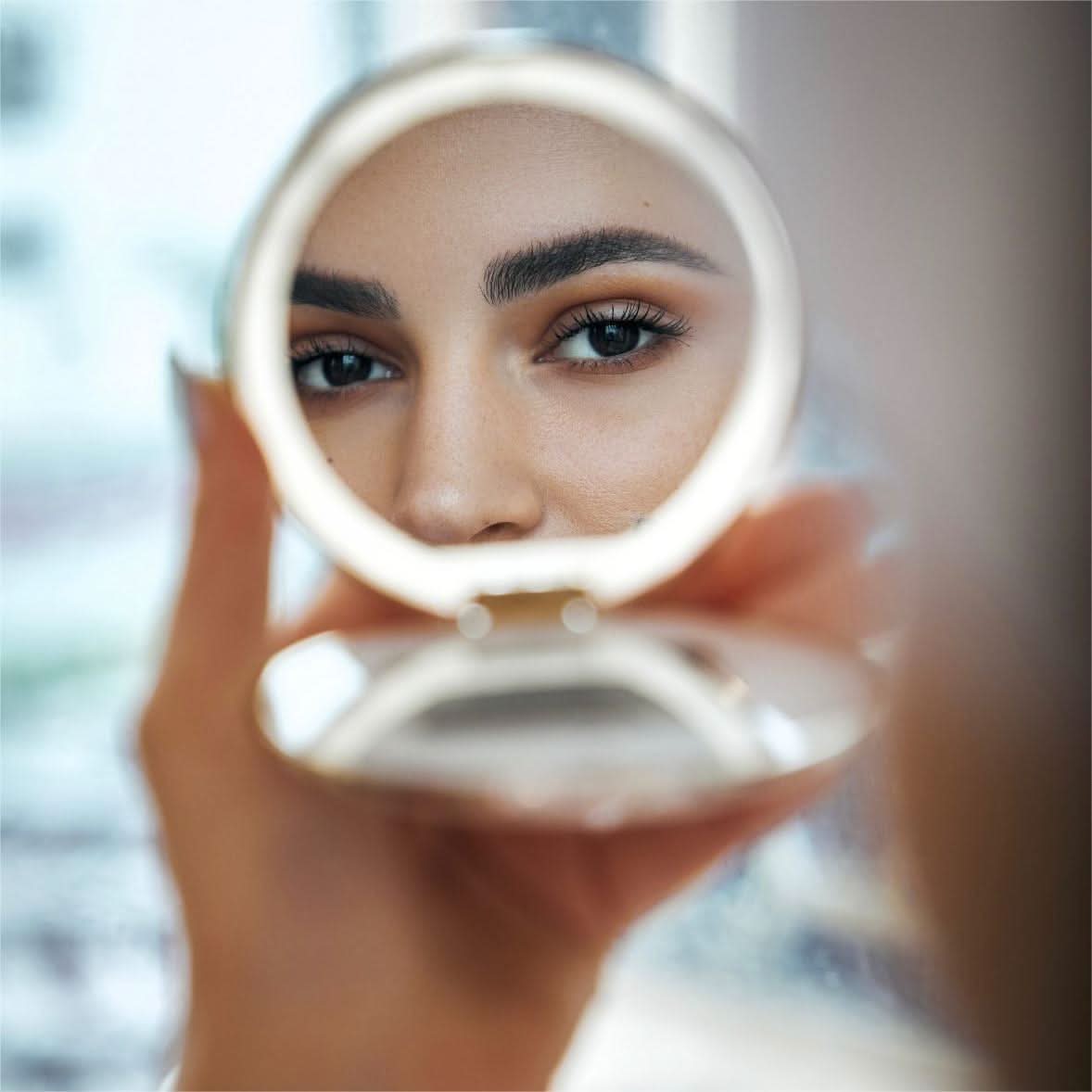 UVMagic Sunscreen Coverage Reveal Mirror